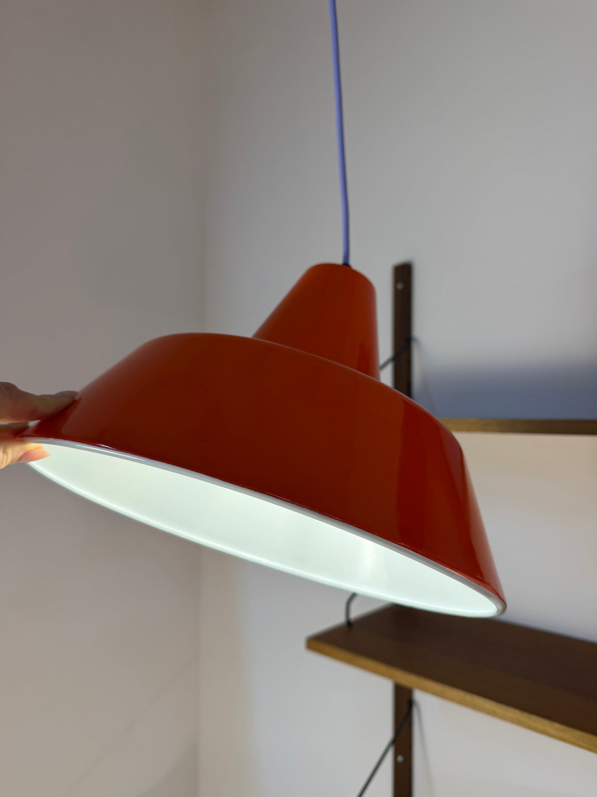 Industrielampe orangerot Emaille von Louis Poulsen