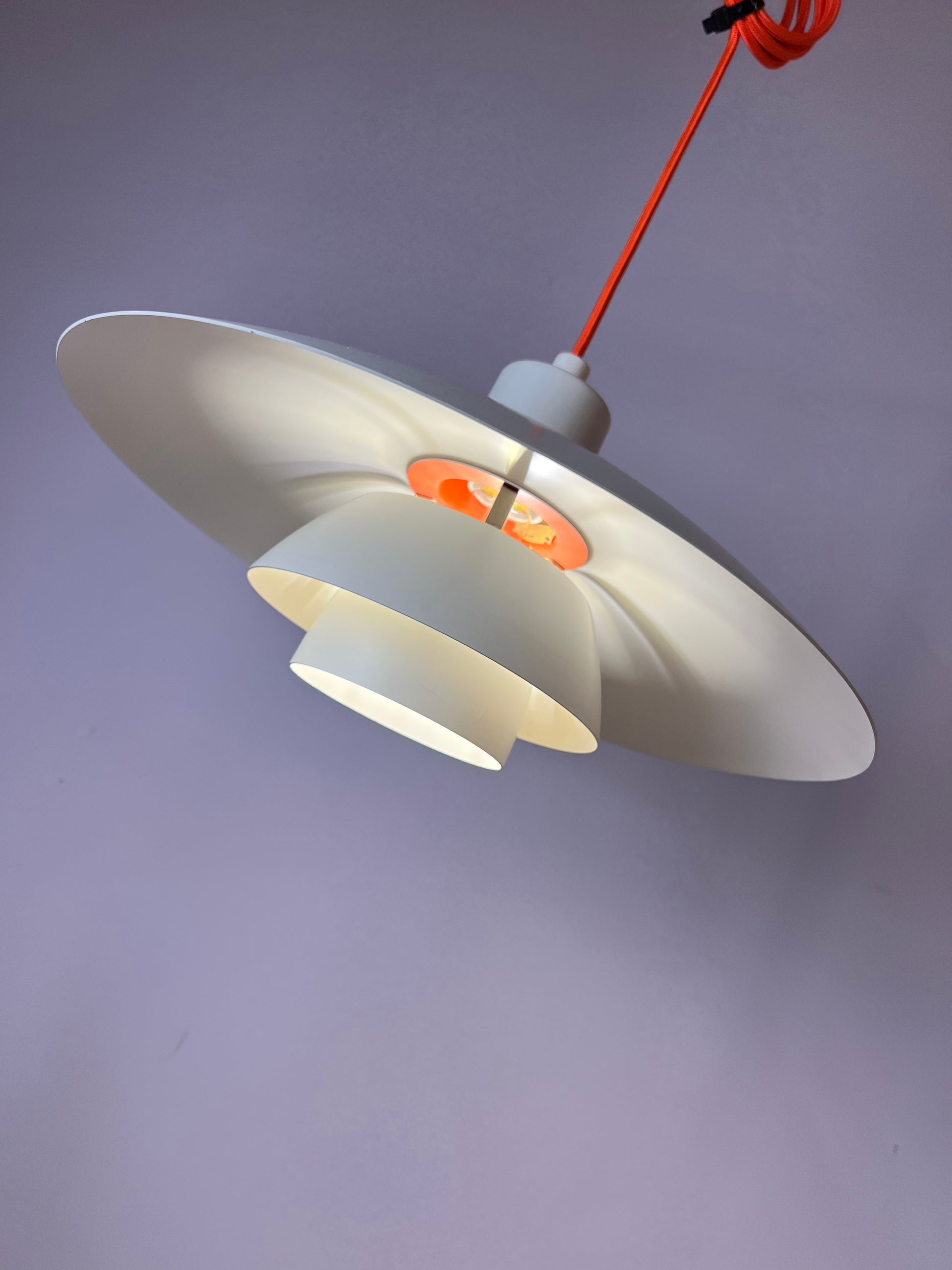 Lamellenlampe PH4 weiß orange von Poul Henningsen für Louis Poulsen
