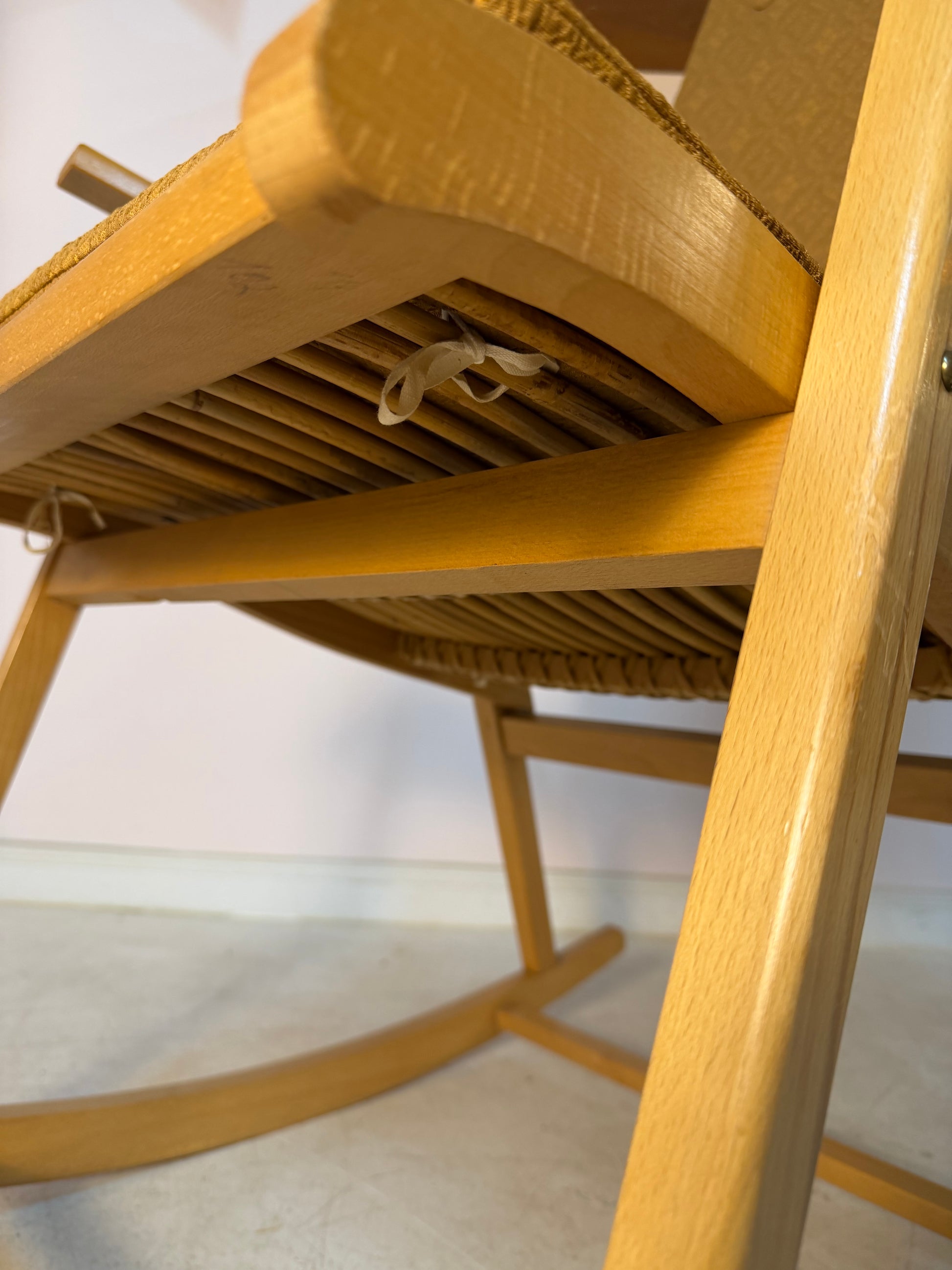 Schaukelstuhl mit original Polster von Selman Selmanagić für Hellerau