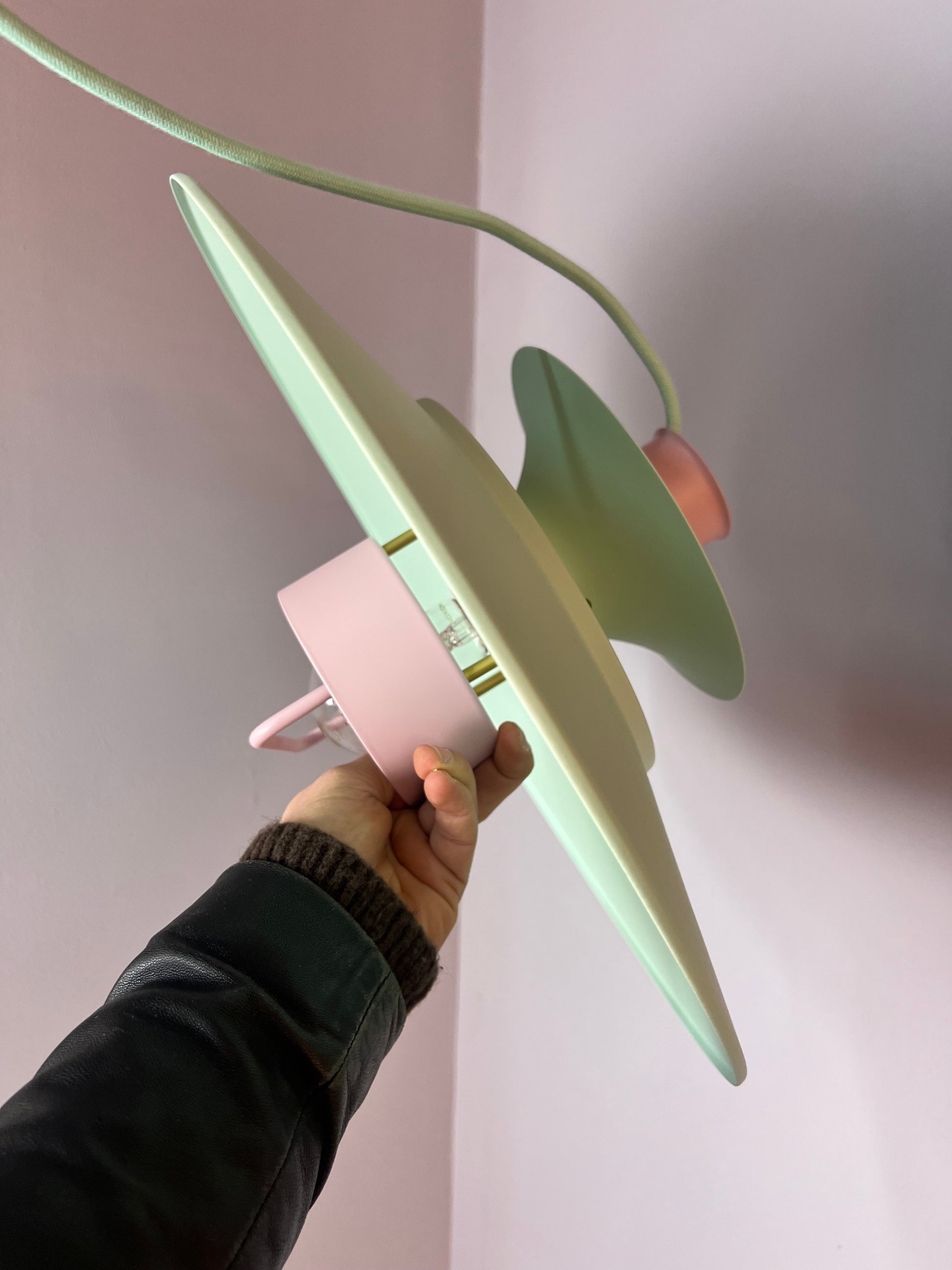 Lamellenlampe neu lackiert mint rosa