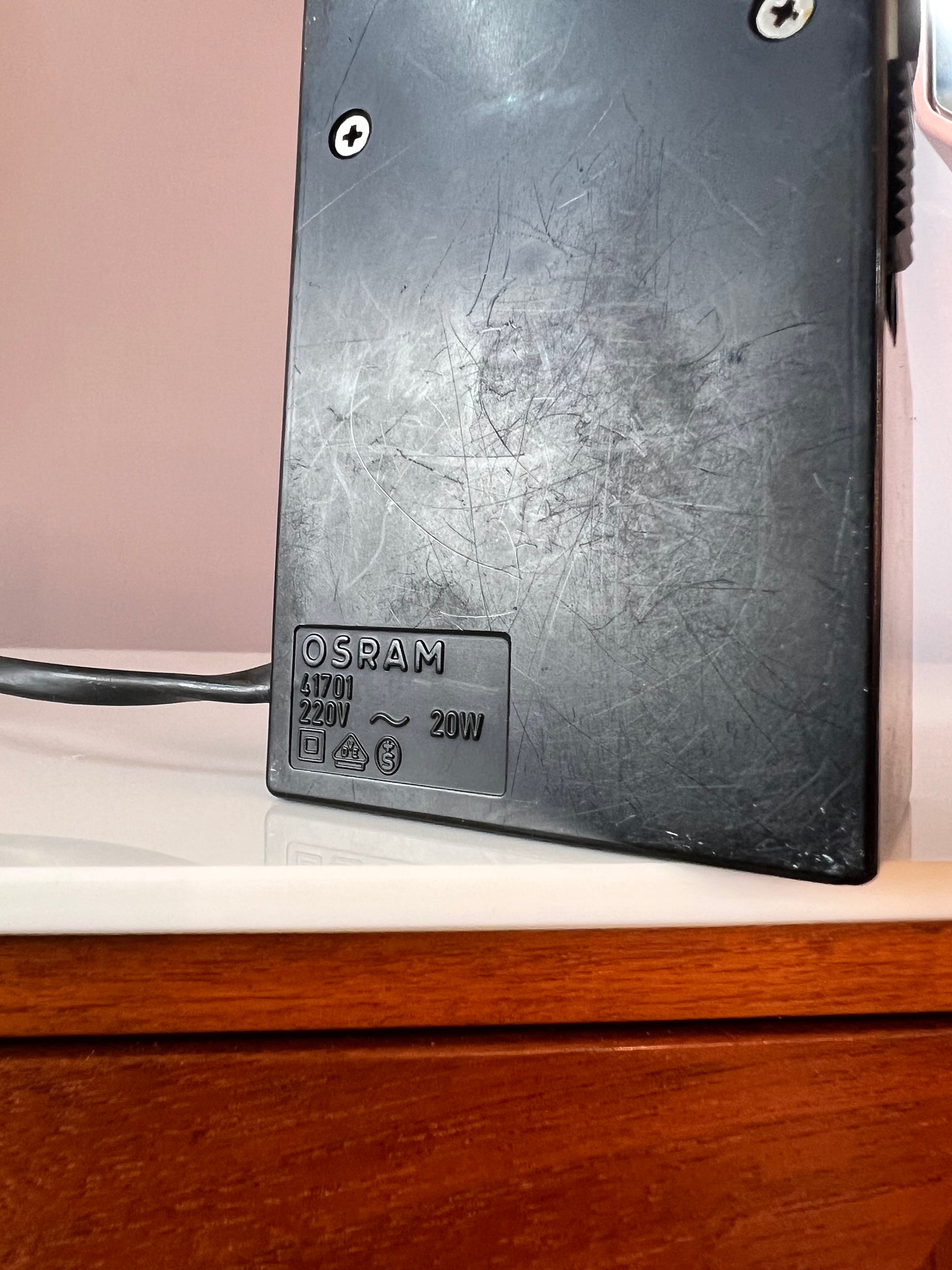 Tischlampe Modell 41701 schwarz silber mit Kugelkopf von Osram