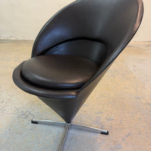 Cone Chair braunes Kunstleder von Verner Panton