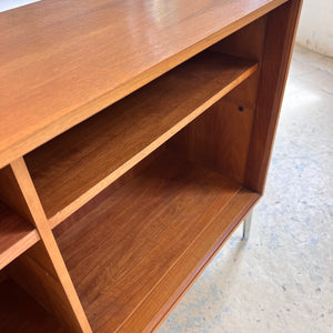 Sideboard Regal Nussbaum mit neuen Chromfüßen