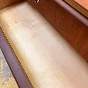 Kommode Nachtschrank Teak mit Schloss aus Dänemark