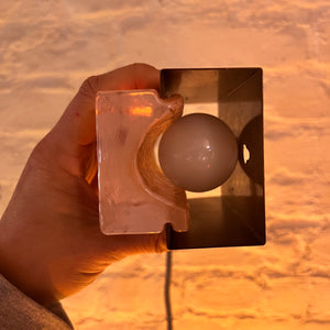 Wandlampe bernsteinfarben Eisglas & Messing von Vitrika