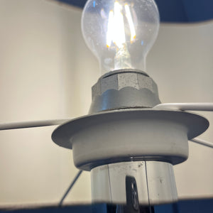 Stehlampe Chrom mit grauem Schirm