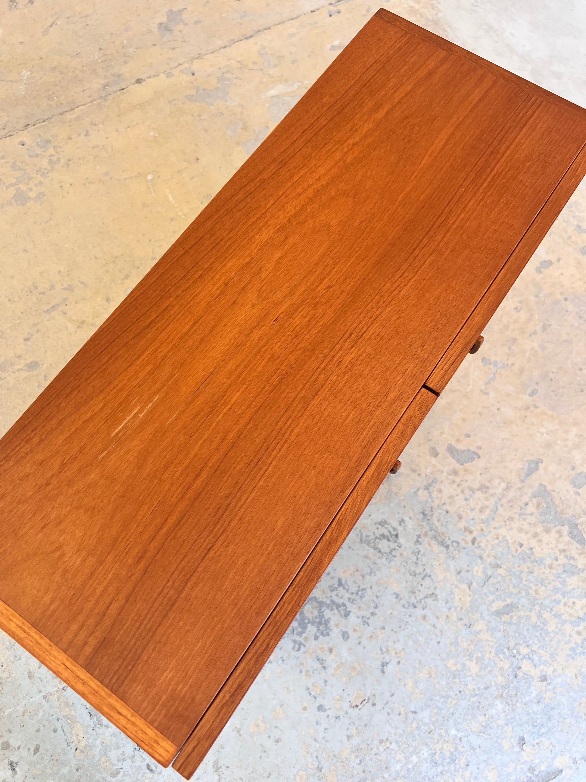 Kleine Vitrine Teak von H. W. Klein für Bramin