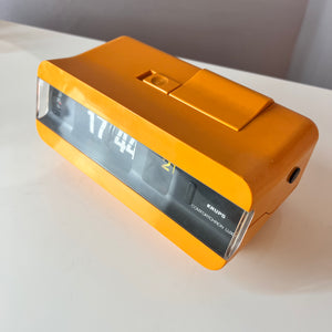 Wecker Comfortchron orange mit Klappzahlen von KRUPS