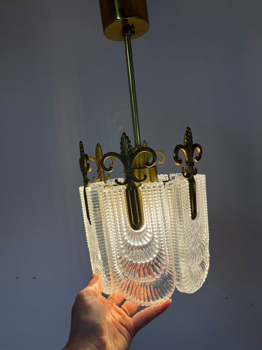 Kleiner Lilien Kronleuchter Glas Messing aus Deutschland