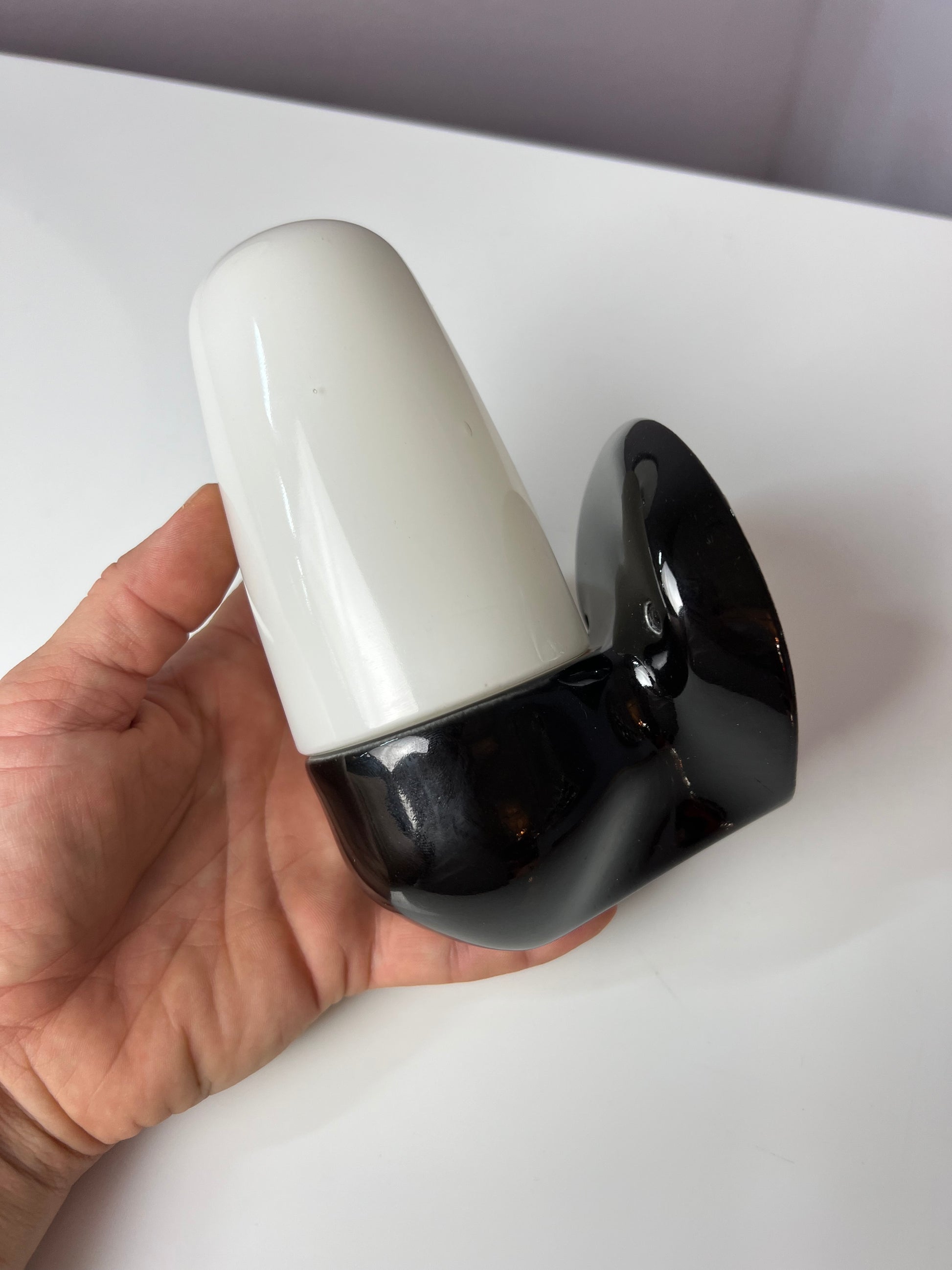 Wandlampe Model 6067 schwarz von Wilhelm Wagenfeld für Lindner