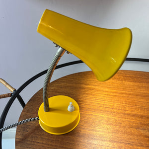 Tischlampe gelb 50er
