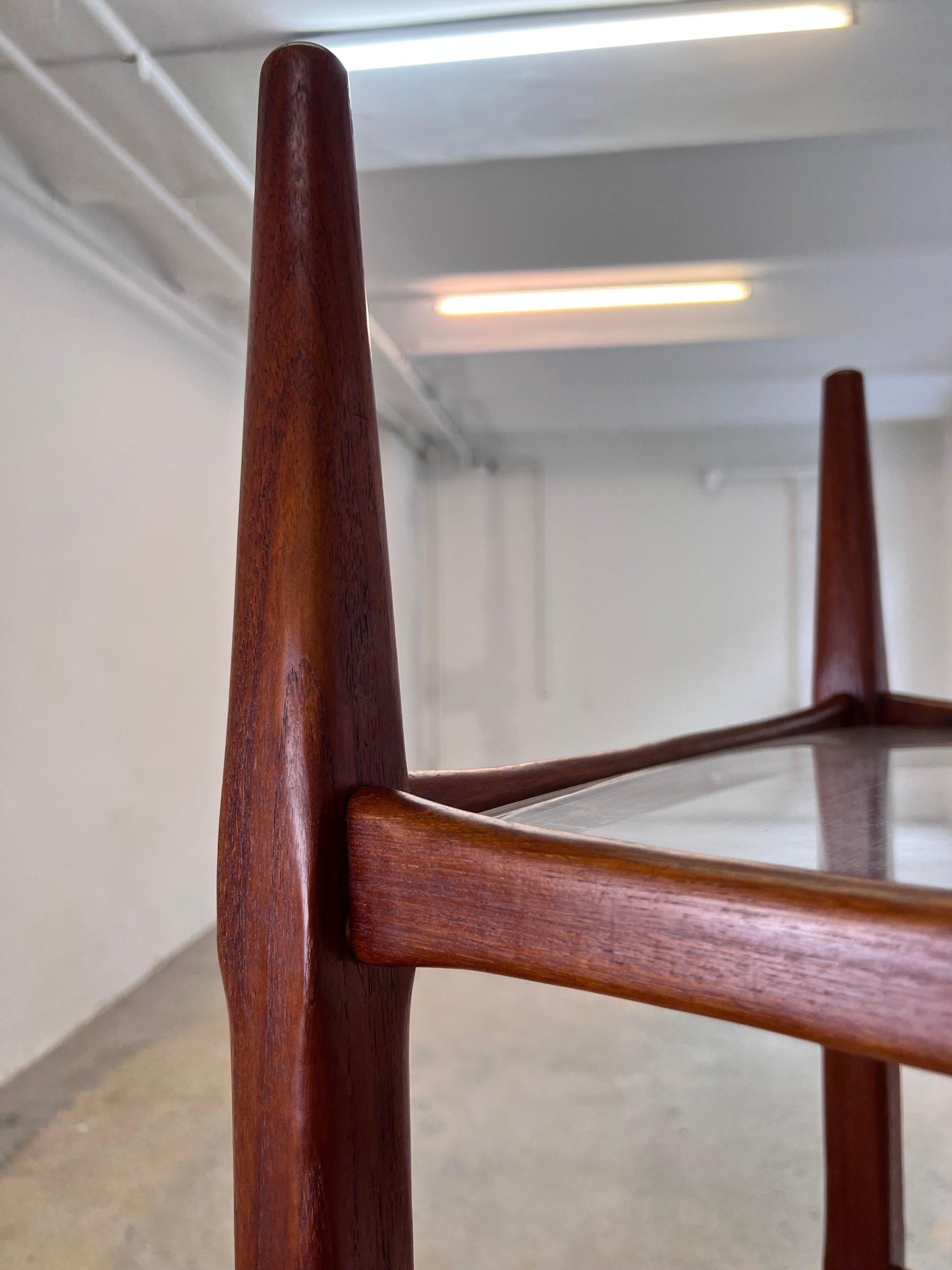 Regal Teak mit Acrylglasplatten aus Däenmark