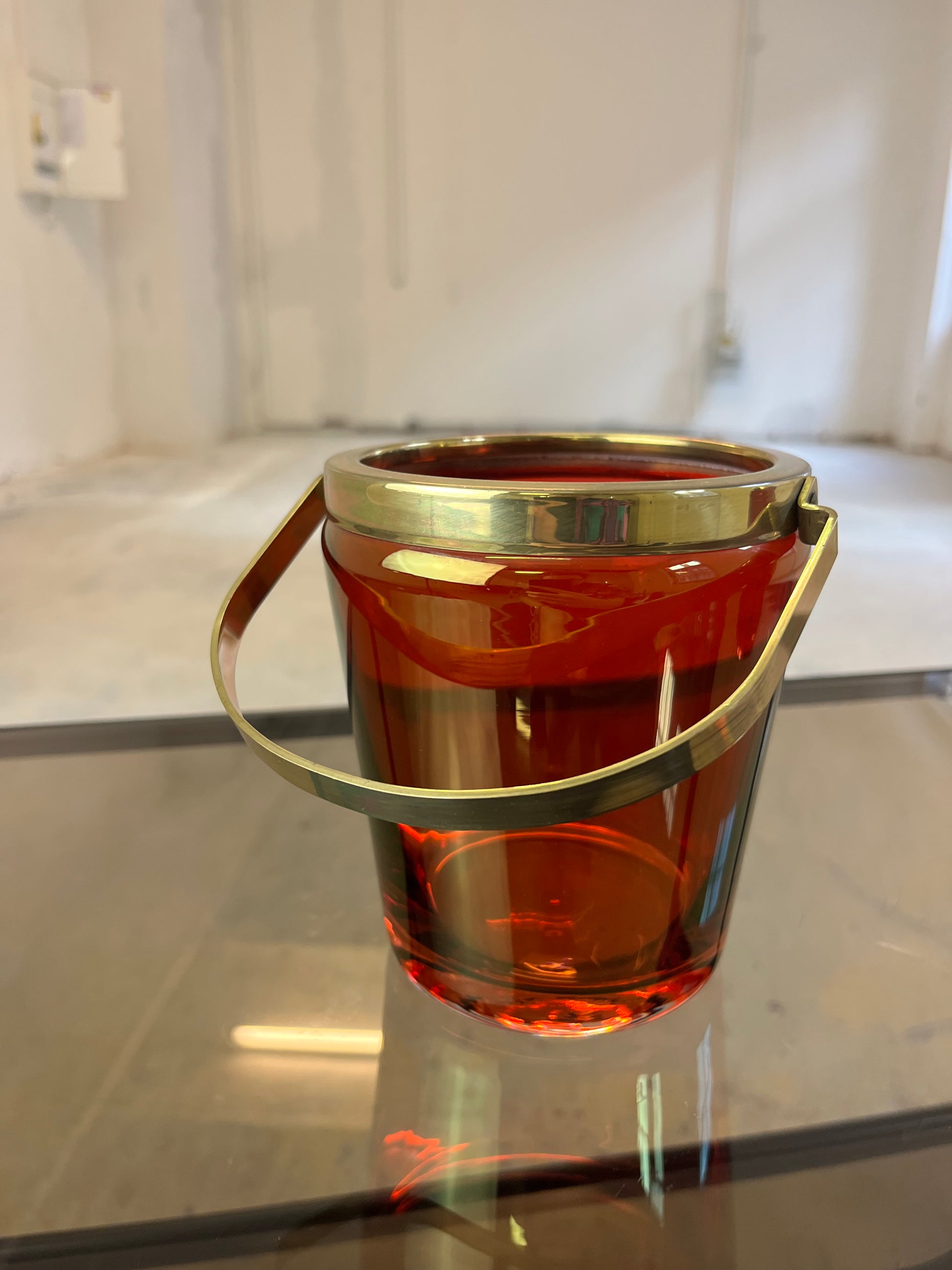 Set: Eiseimer & Cocktailshaker rot Glas Messing von Füger-Glas