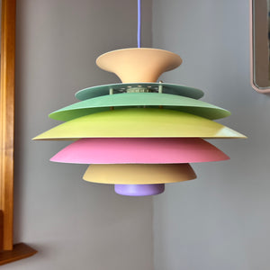 Lamellenlampe neu lackiert pastell aus Dänemark