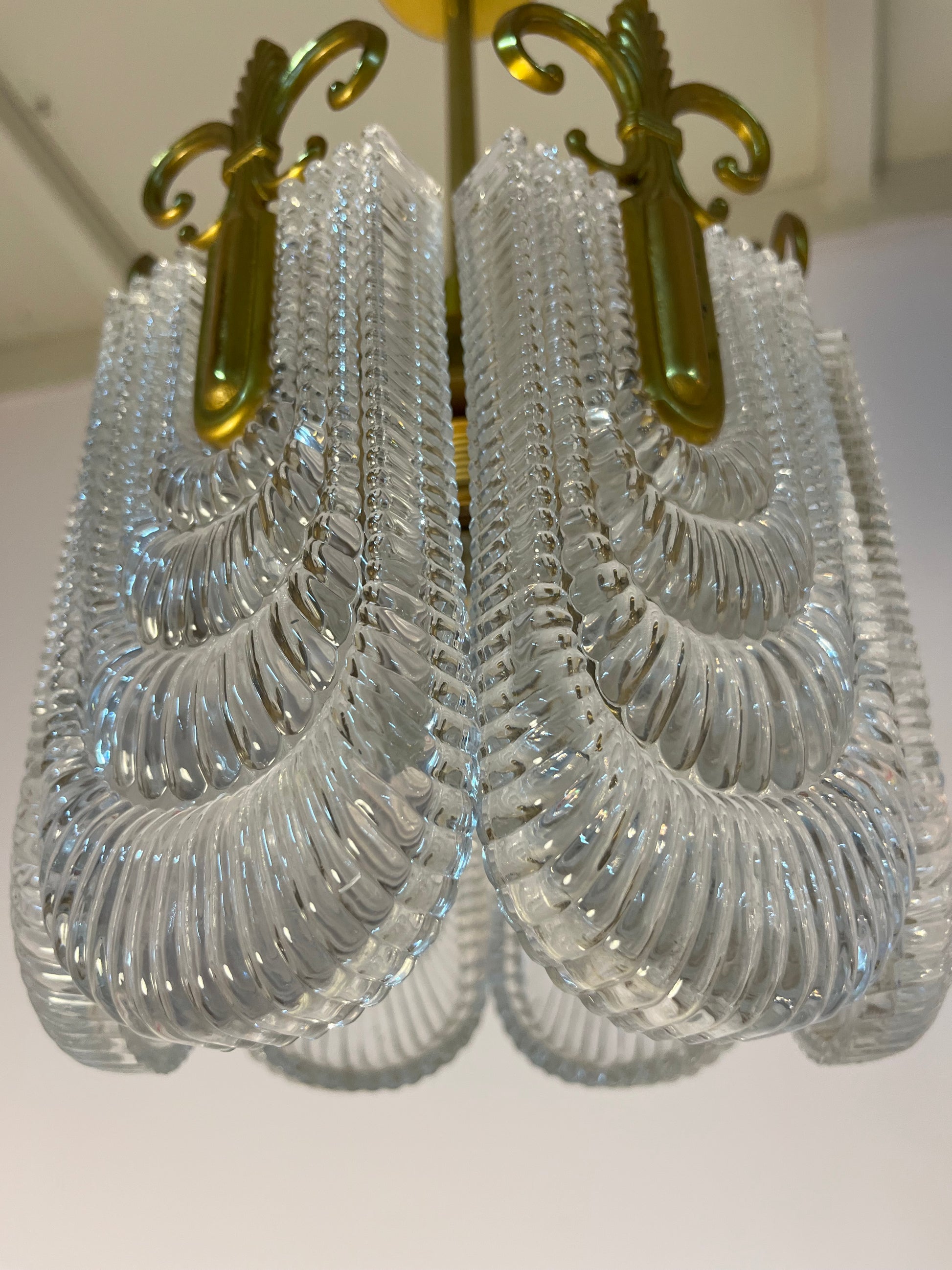 Kleiner Lilien Kronleuchter Glas Messing aus Deutschland