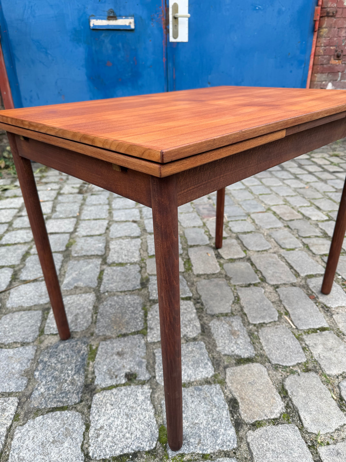 Kleiner, ausziehbarer Esstisch Teak aus Dänemark