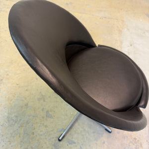 Cone Chair braunes Kunstleder von Verner Panton