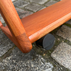 Couchtisch Teak mit Rollen von Korup