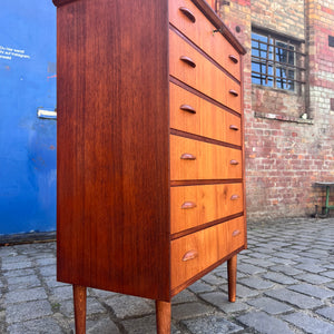 Kommode Teak mit Muschelgriffen aus Dänemark