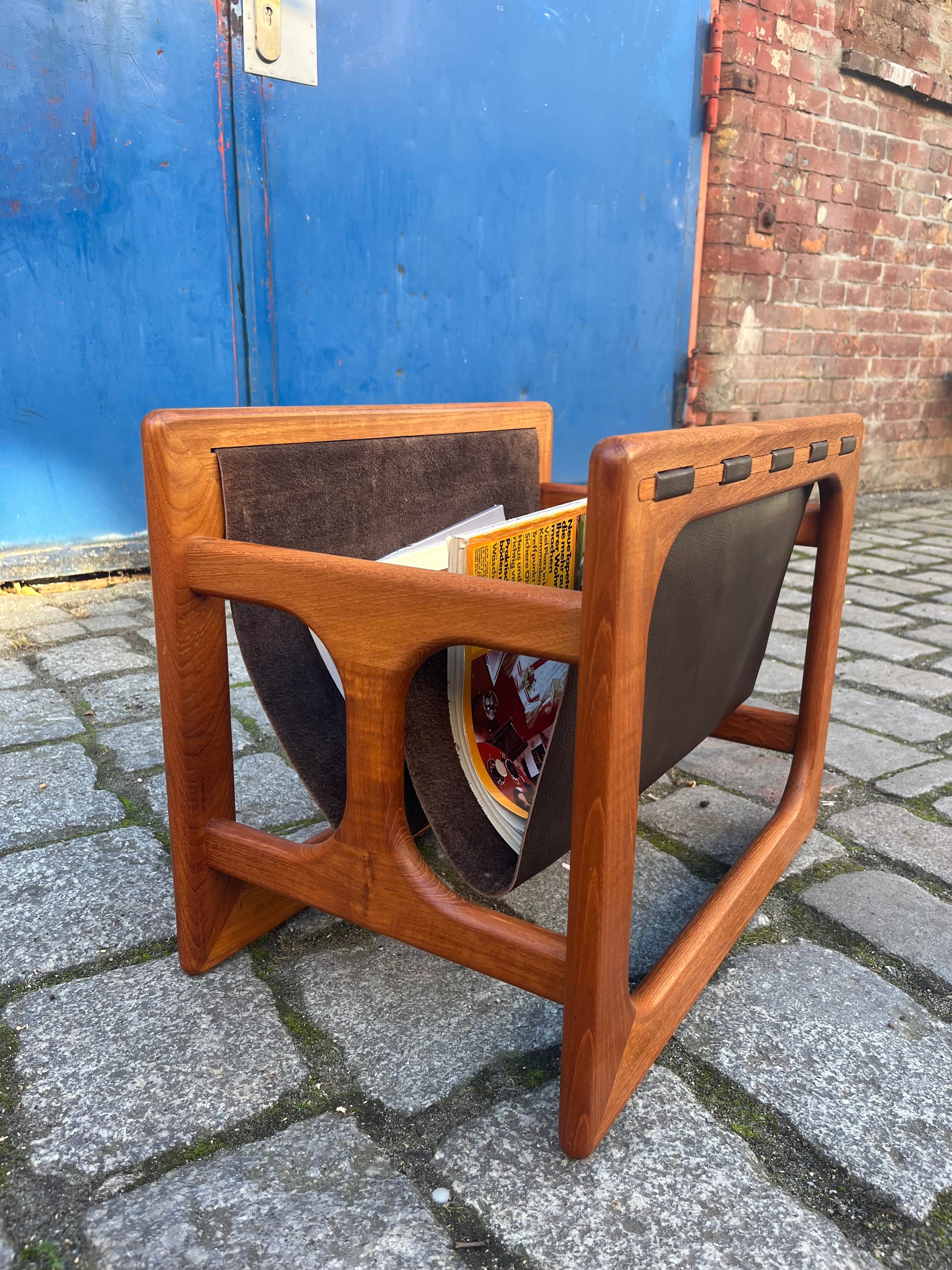 Zeitungsständer Teak Echtleder mit zwei Fächern von Aksel Kjersgaard für Salin Møbler