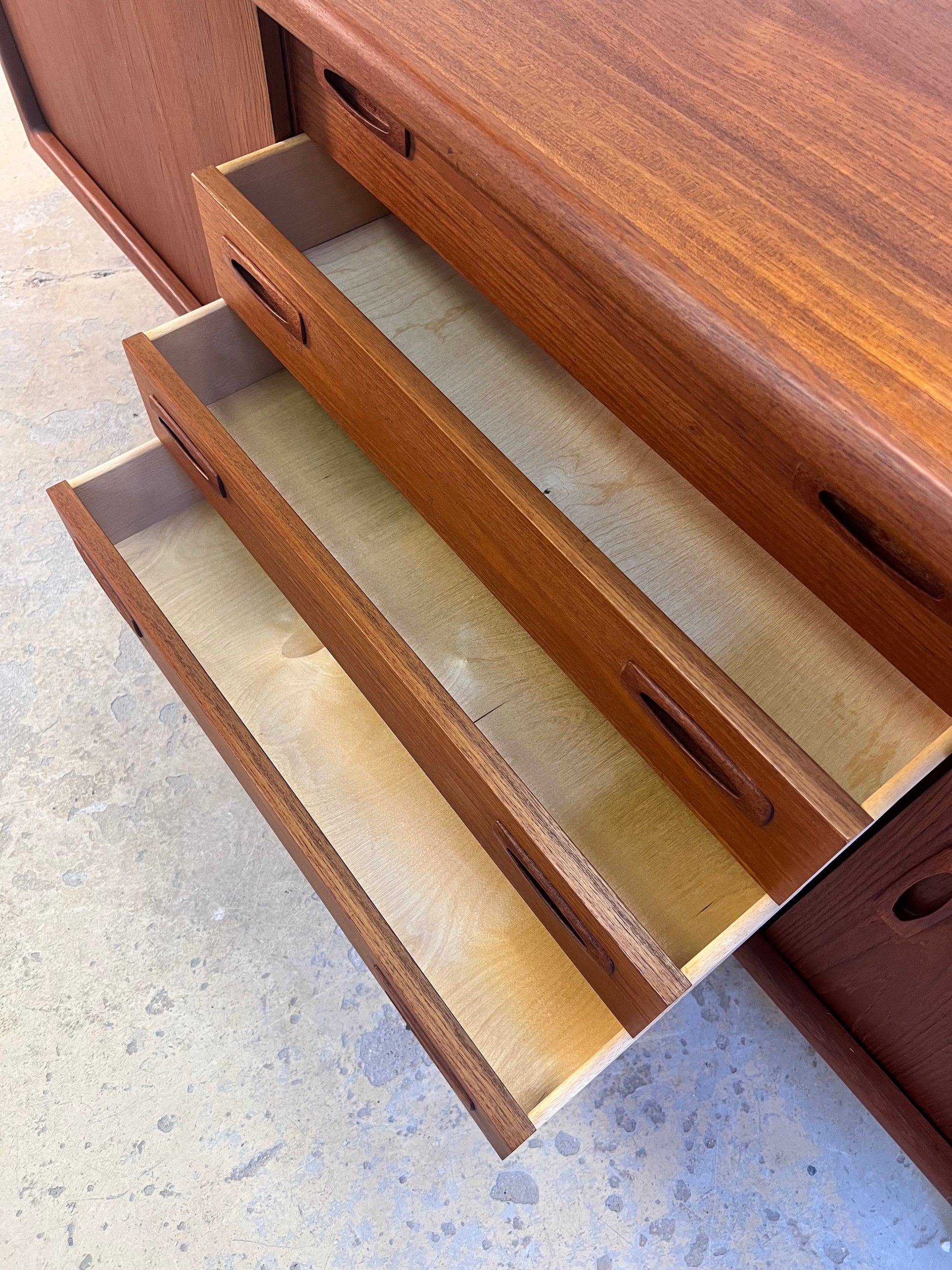 Sideboard Teak von H.P. Hansen - Breite 220 cm