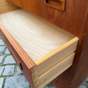 Kommode Teak mit Schloss aus Dänemark