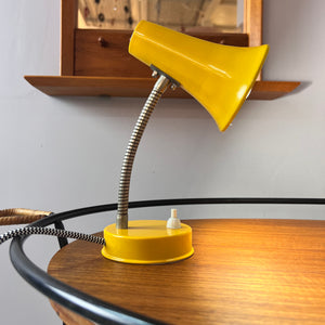 Tischlampe gelb 50er