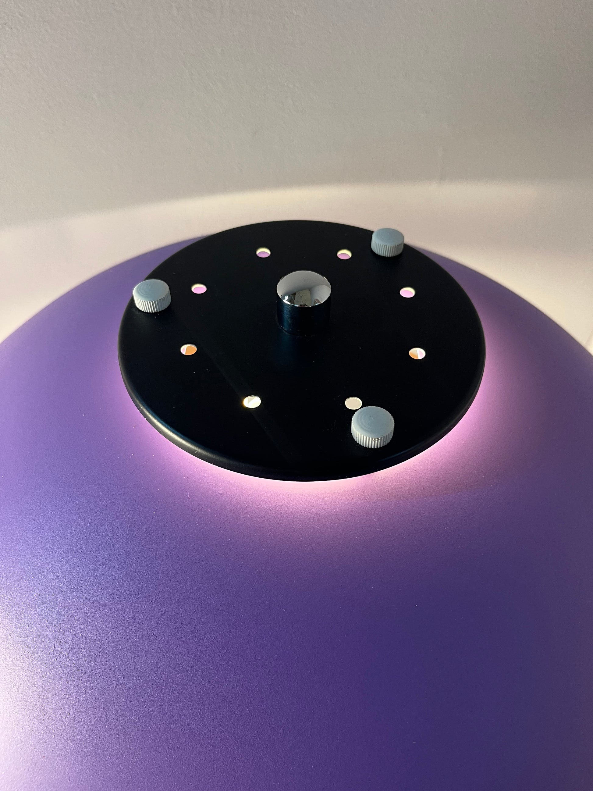 Tischlampe neu lackiert lila ocker aus Dänemark