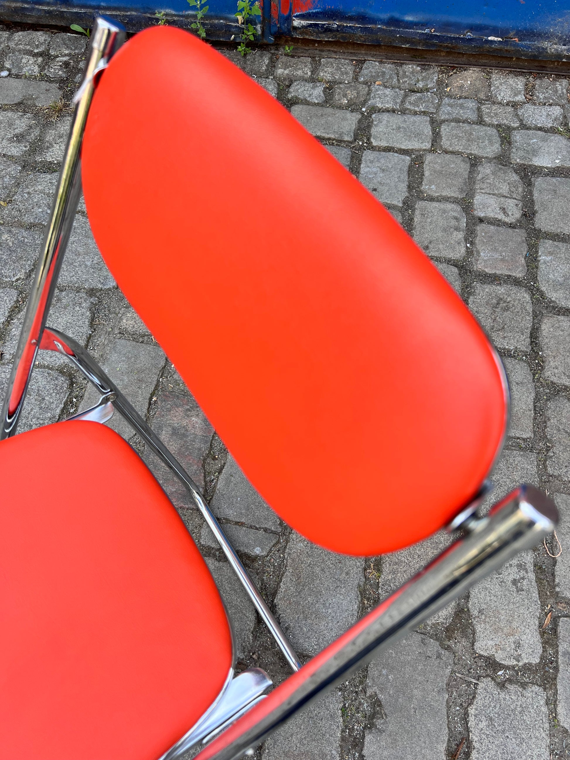 Klappstuhl rot Chrom von Camel Steel Products