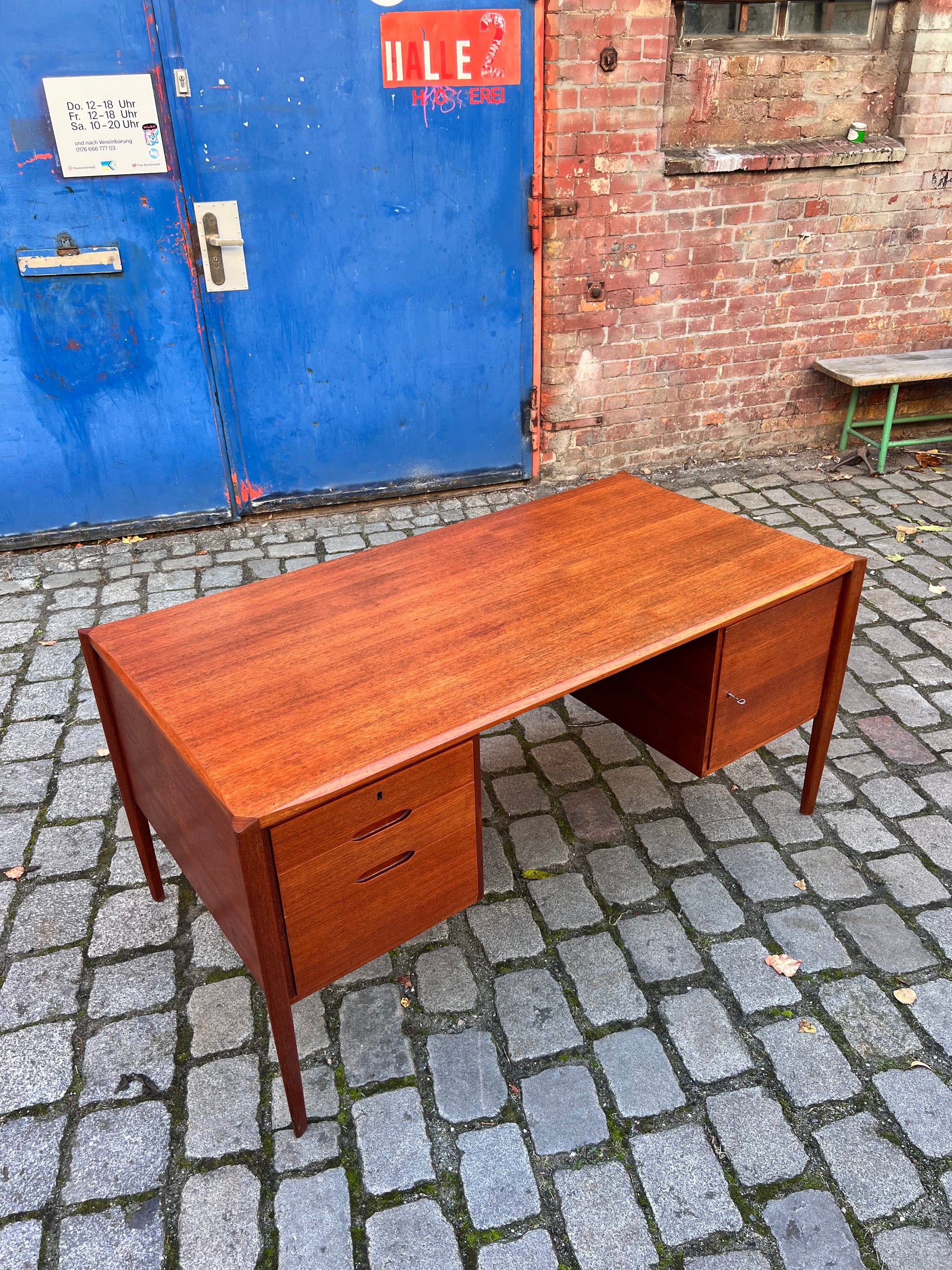 Freistehender Schreibtisch Teak von Wilhelm Renz