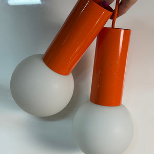 Set: 2x Hängelampe orange mit Opalglas Globus
