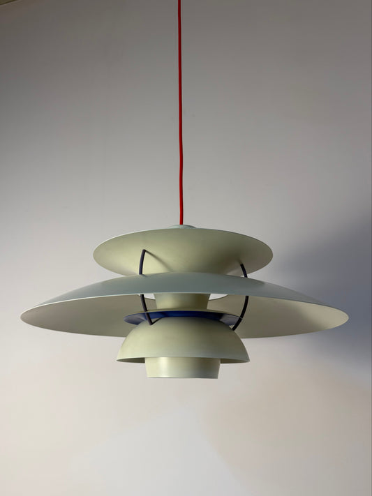 Lamellenlampe PH5 weiß von Poul Henningsen für Louis Poulsen