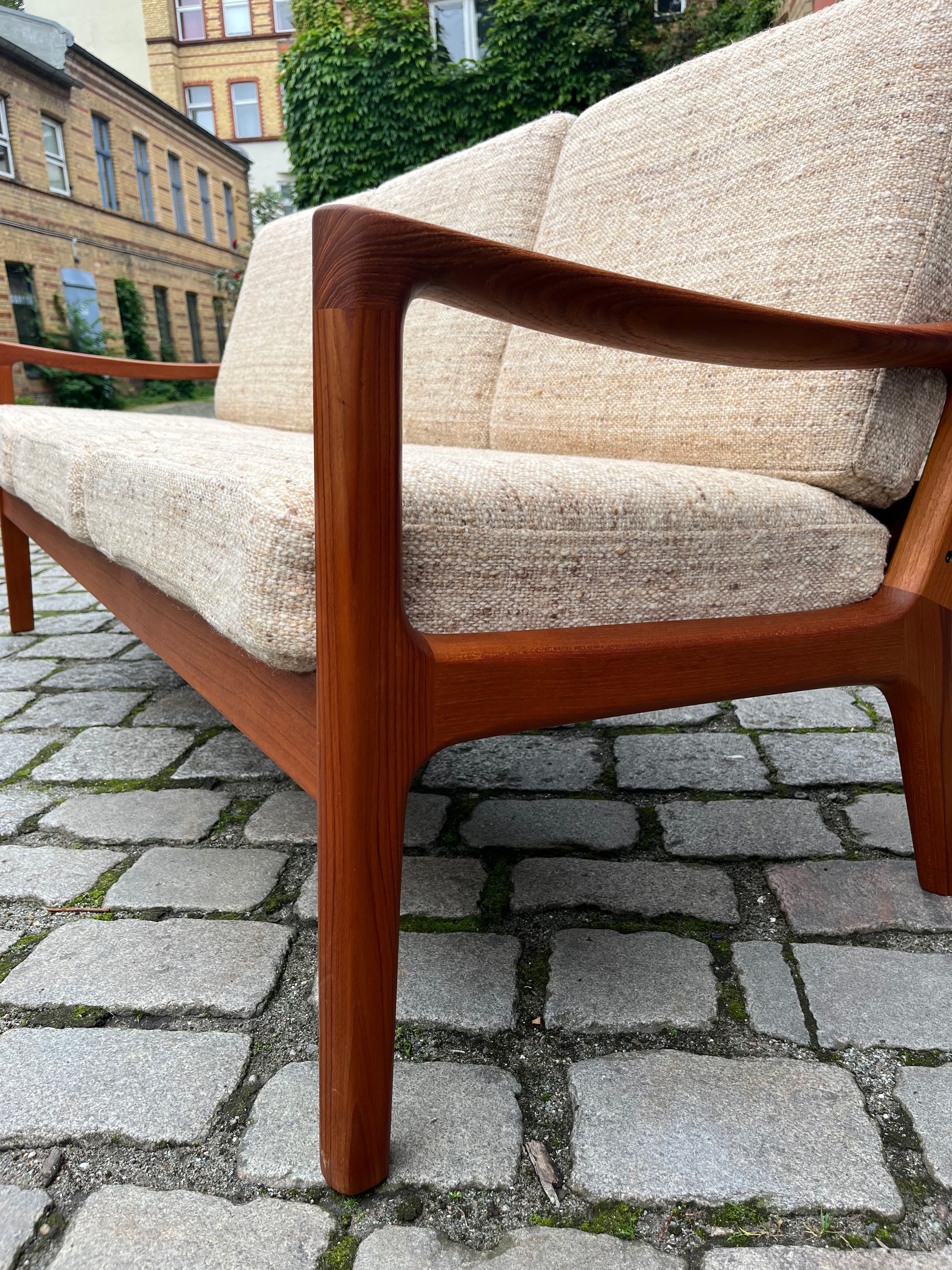 3-Sitzer Sofa Senator beige Wolle Teak von Ole Wanscher für Cado