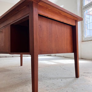 Freistehender Schreibtisch Teak aus Dänemark Sigh & Søns Møbler