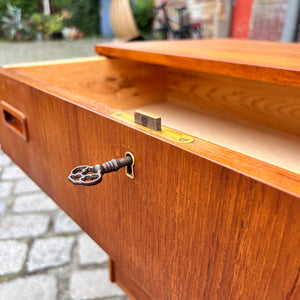 Kommode Teak mit Schloss aus Dänemark