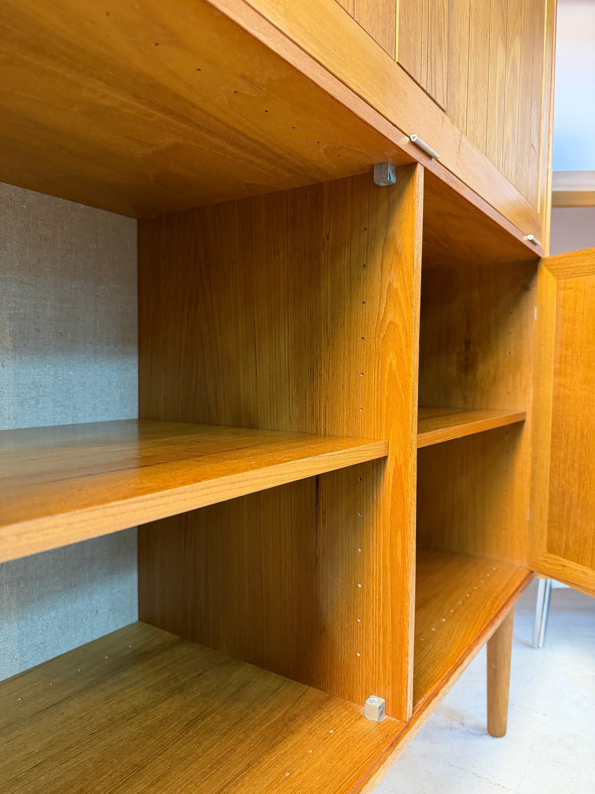 Barschrank Eiche von Rud Thygesen & Johnny Sørensen für HG Furniture