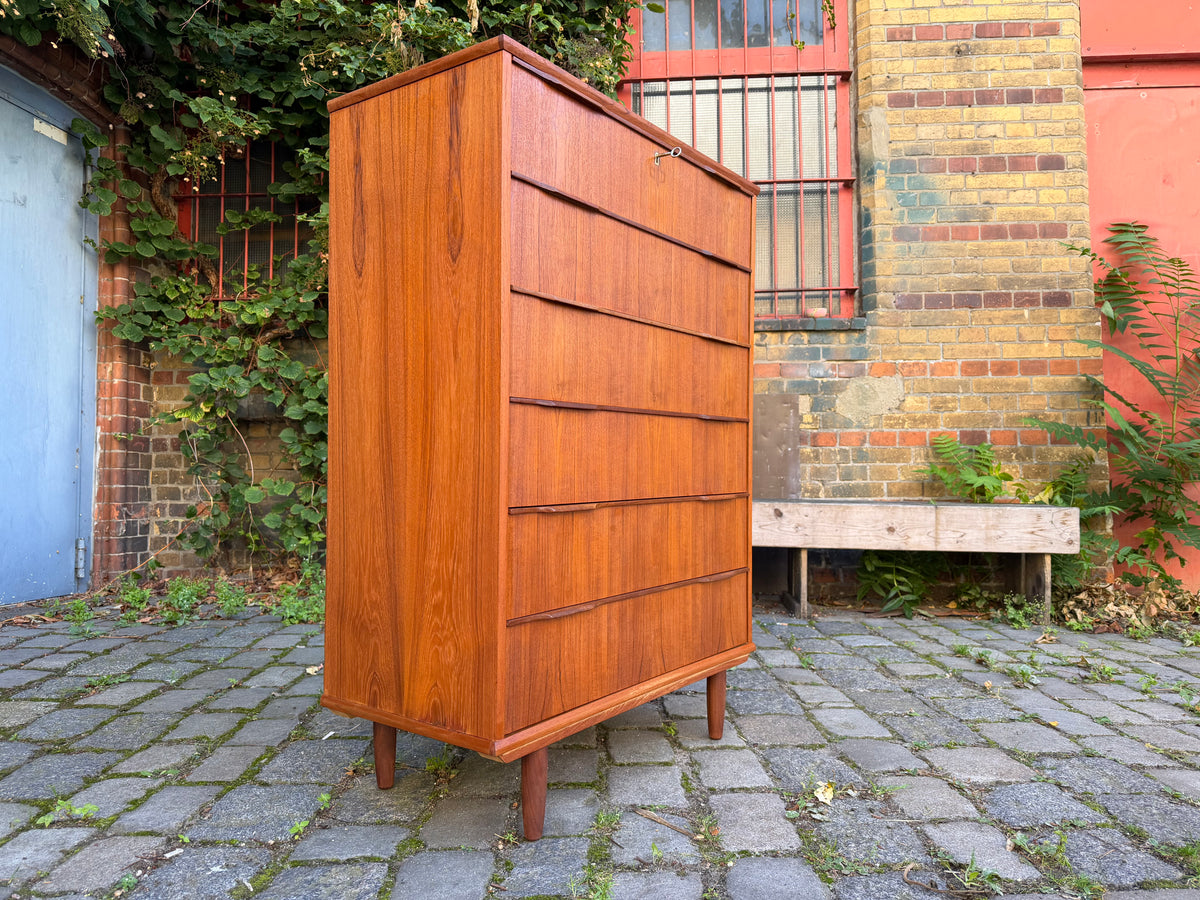 Tallboy Kommode Teak mit Schloss aus Dänemark