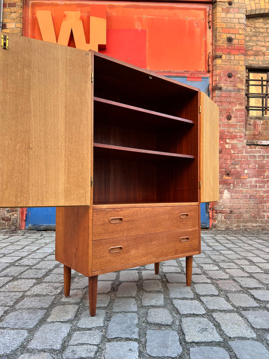 Schrank Eiche mit Türen und Schubladen aus Dänemark