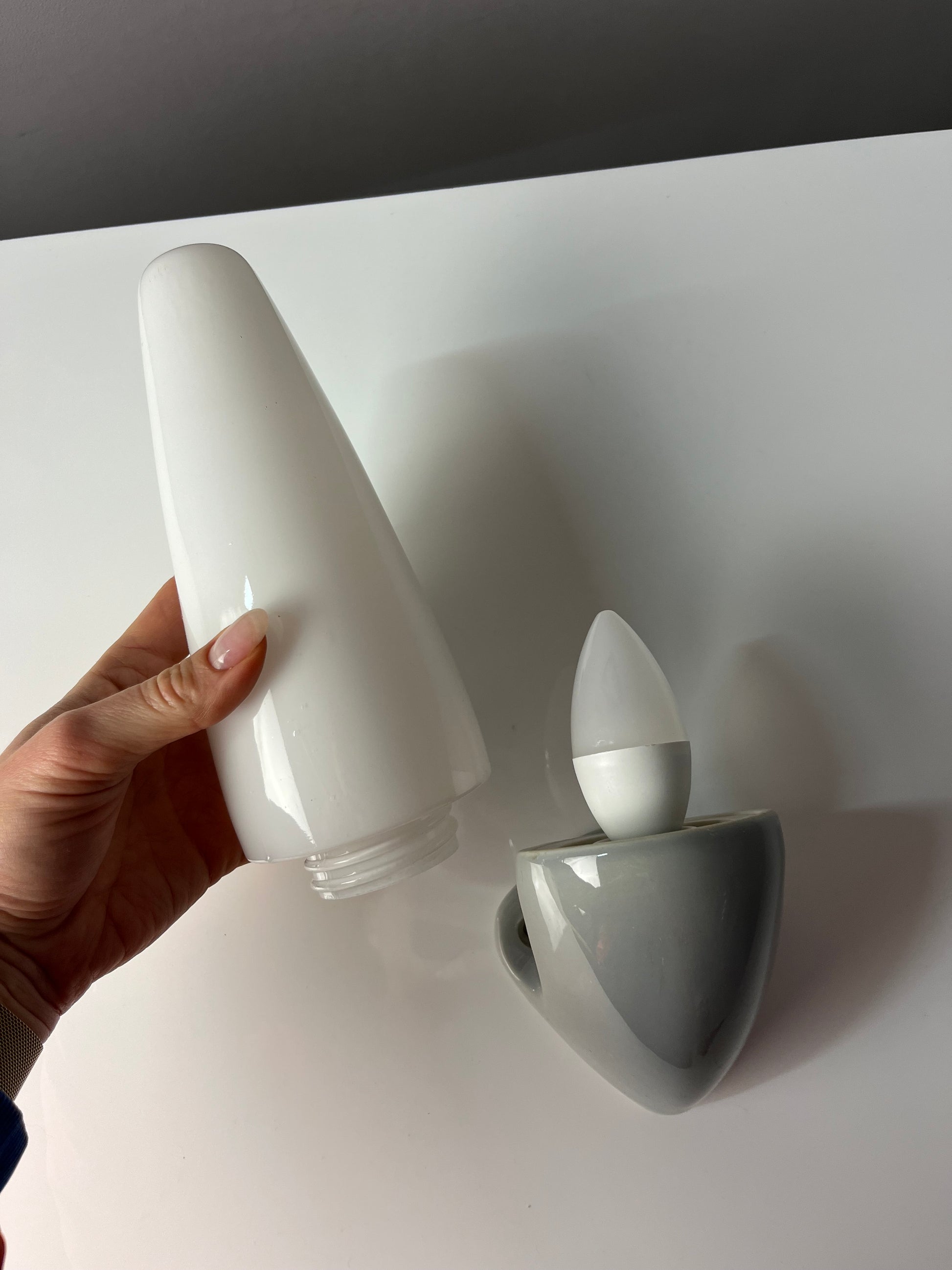 Wandlampe Modell 6035 hellgrau von Sigvard Bernadotte für Ifö