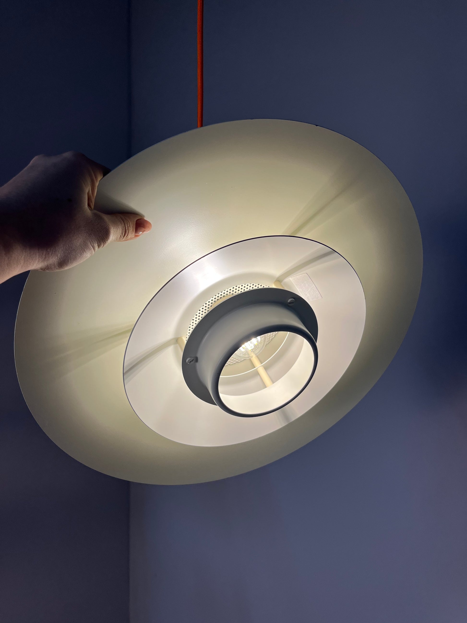 Lamellenlampe neu lackiert blaugrün von JEKA