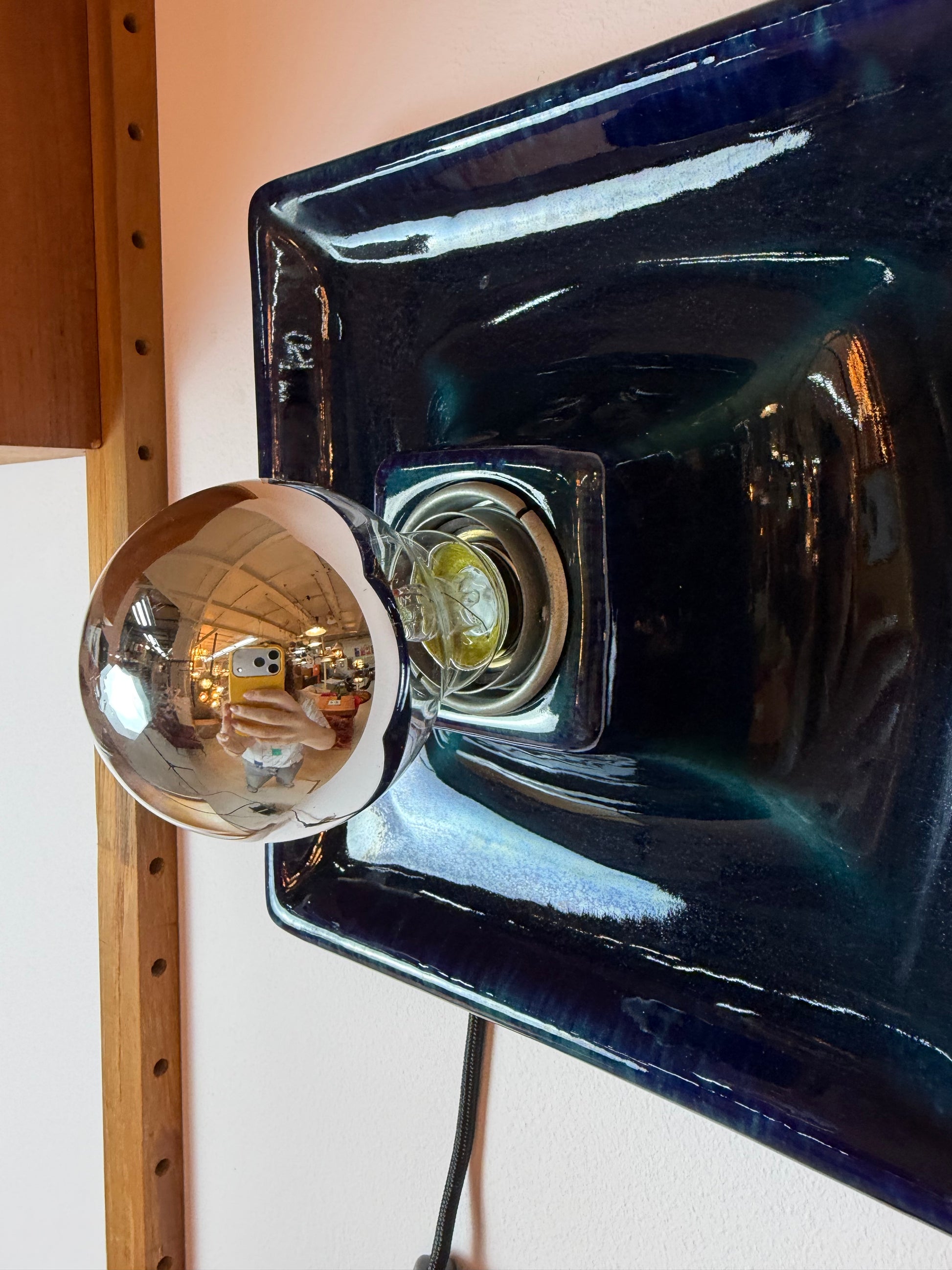 Quadratische Wandlampe blau Keramik von Hustadt Leuchten