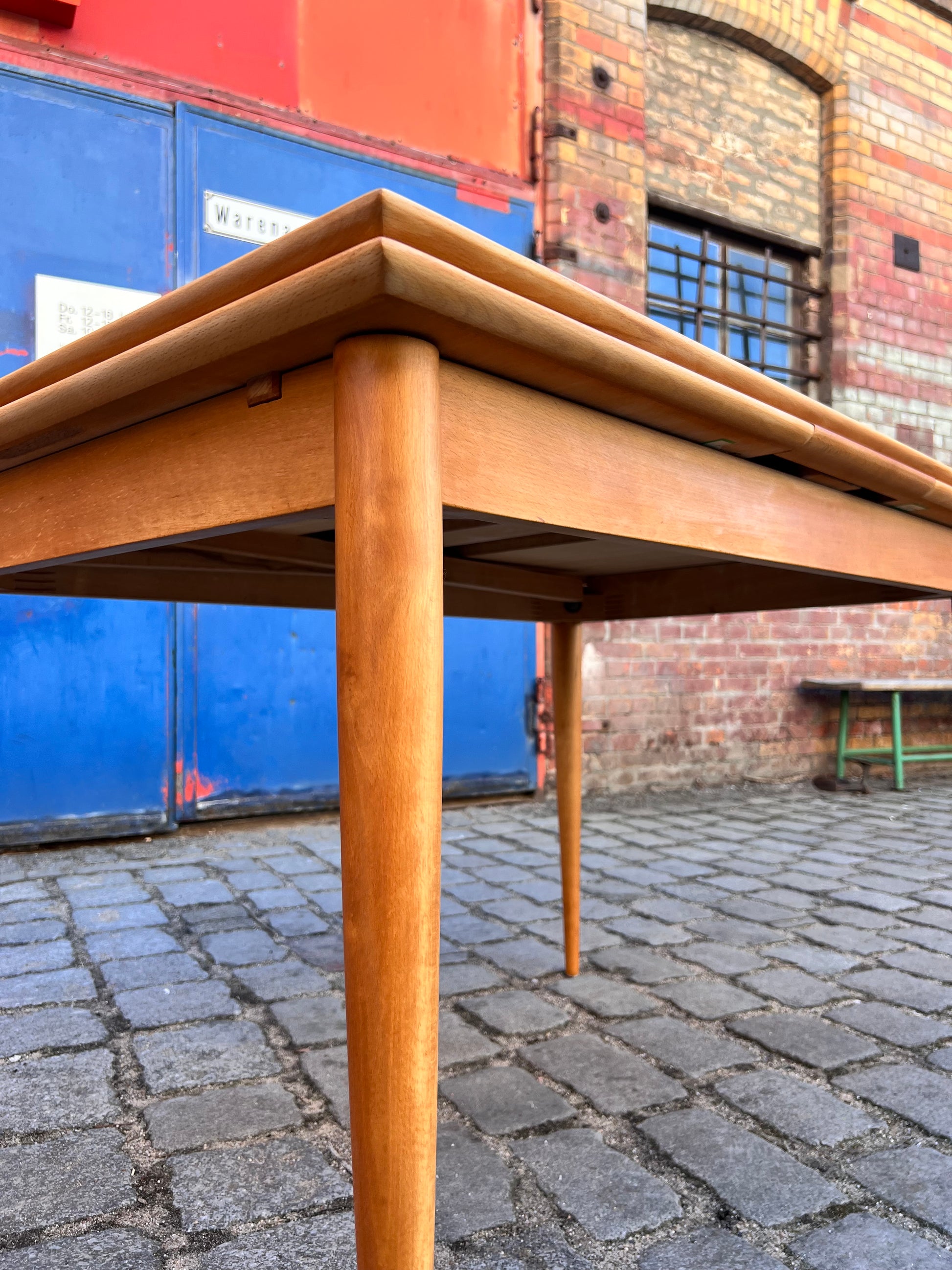 Ausziehbarer Esstisch Buche von Alma Tische