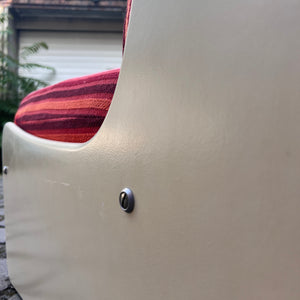 Sessel 70er pink gestreift