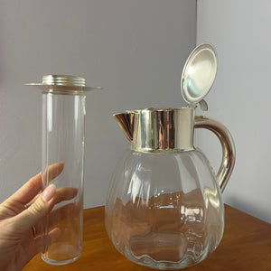 Karaffe mit Eiskühler und Silberdeckel