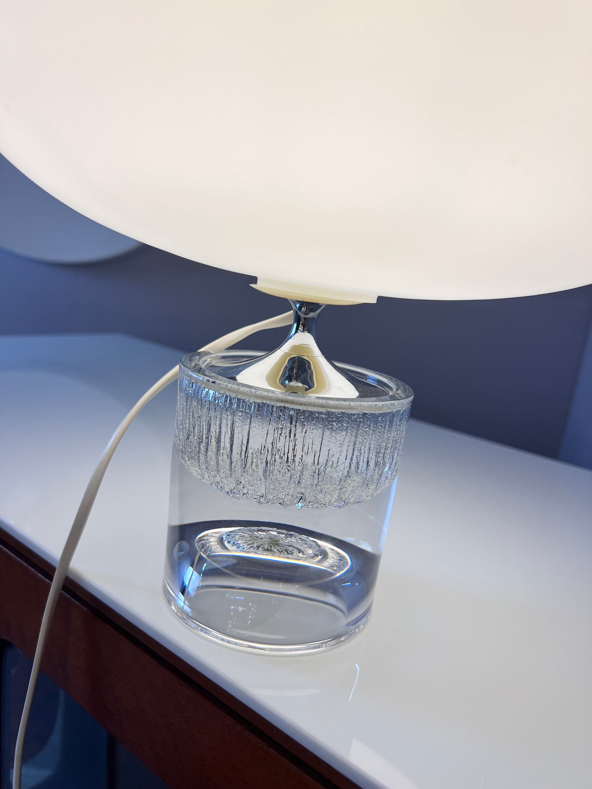 Tischlampe weiß Glas von Daum Nancy