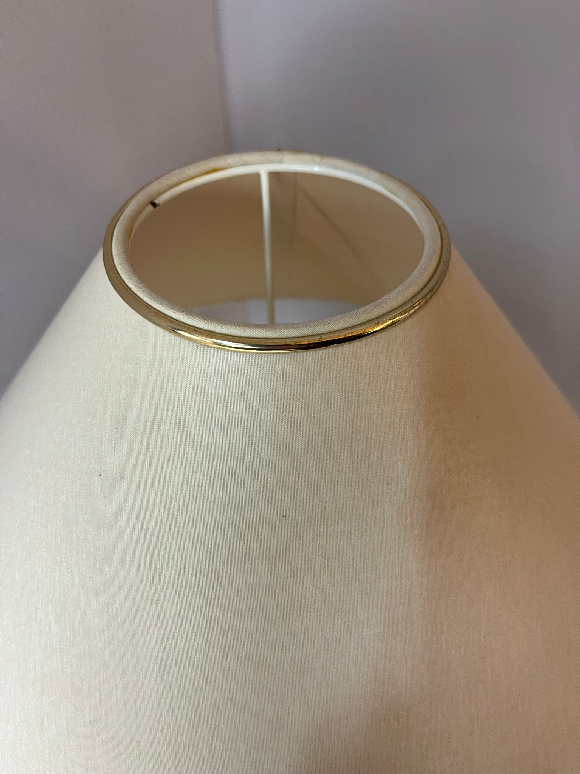 Tischlampe Backgammon Opal schwarz von Holmegaard