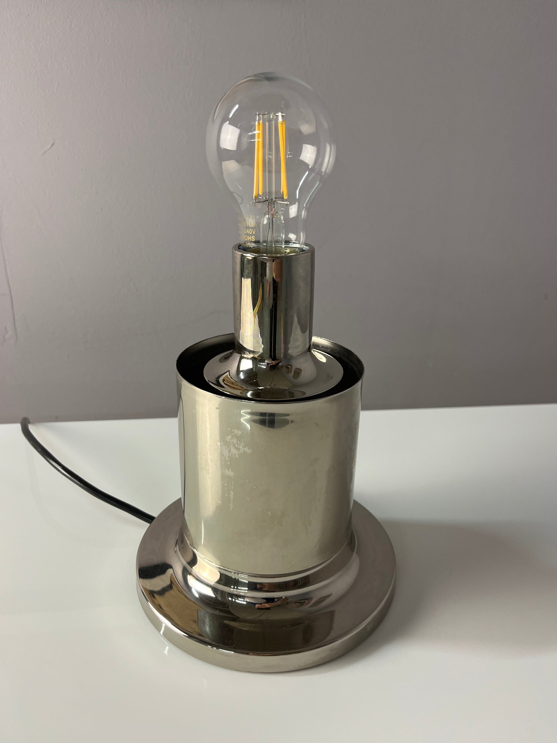 Mushroom Tischlampe Opalglas Chrom von Doria