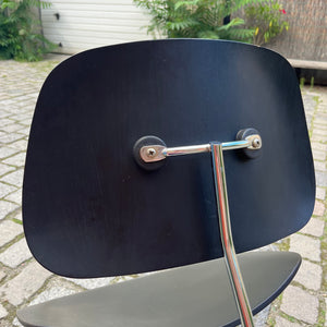 Sessel LCM schwarz Plywood von Ray & Charles Eames