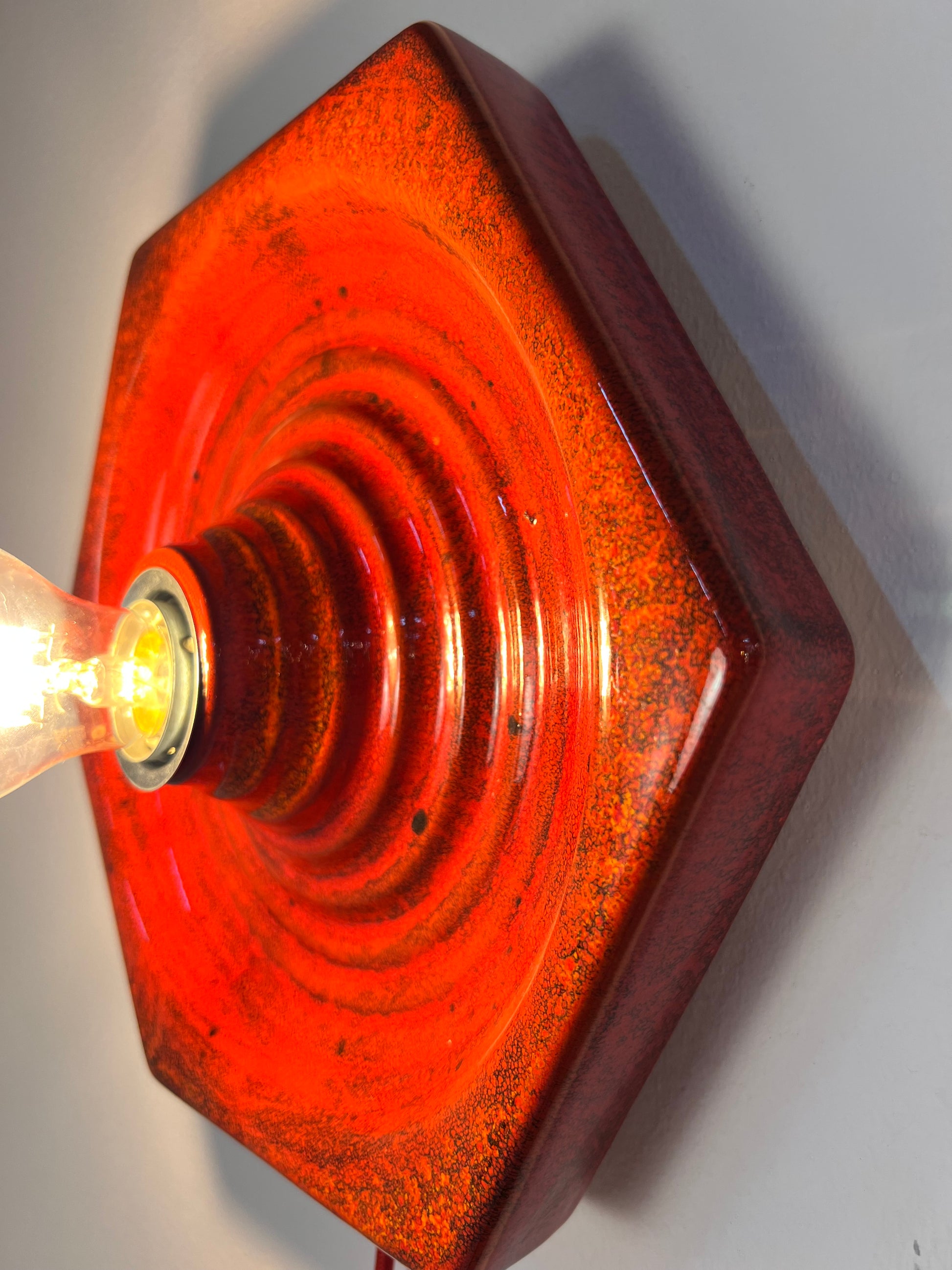Wandlampe rot Keramik von Hustadt Leuchten