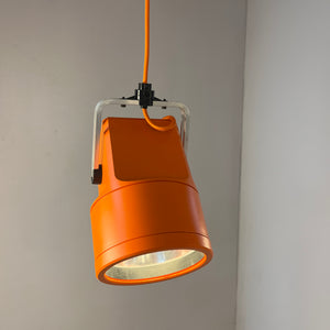 Strahler Unispot orange neu lackiert von Louis Poulsen
